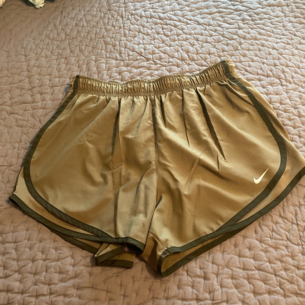 Nike Fri-fit shorts. Size M.